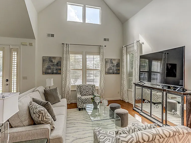 1338 Harbor Park Dr — Photo 12