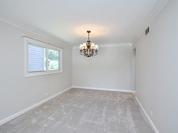 5th image of 1071 Robey Ave