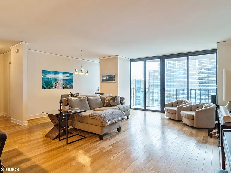225.5 N Columbus Dr #6608 — Photo 4