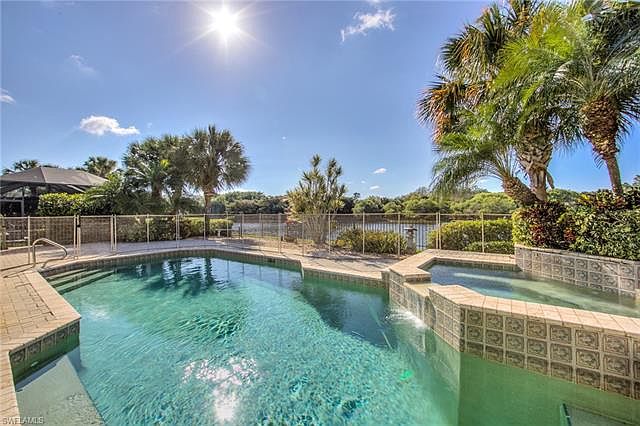 1st image of 9259 Hollow Pine Dr