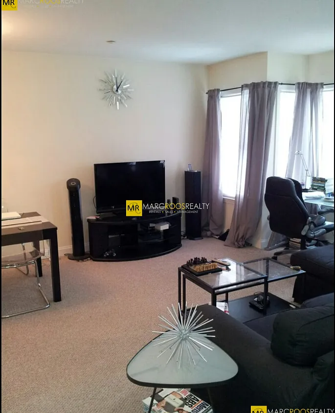 1 bed, 9999 sqft, $2,550 — Photo 2