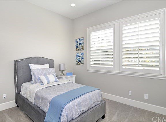 5th image of 17318 Hampton Ln