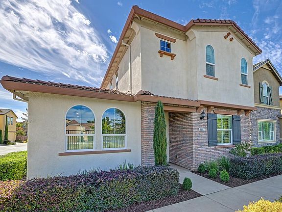 4th image of 10817 Portico Cir
