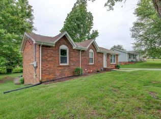 311 Grassland Dr, Clarksville, TN 37043