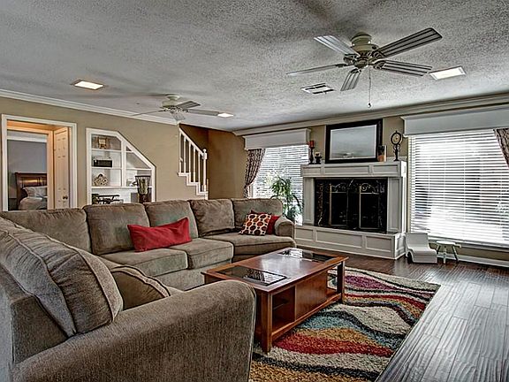4th image of 15335 Poplar Grove Dr