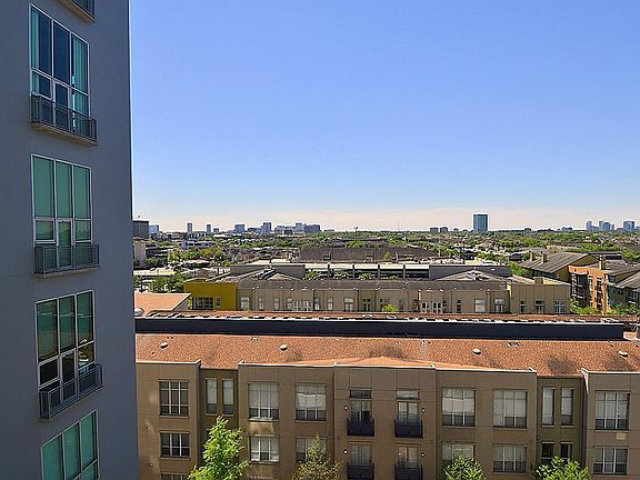 The view out the windows of Rise 9423! You overlook Midtown, Montrose all the way to Med Center, Galleria and beyond. You are at a great height to als