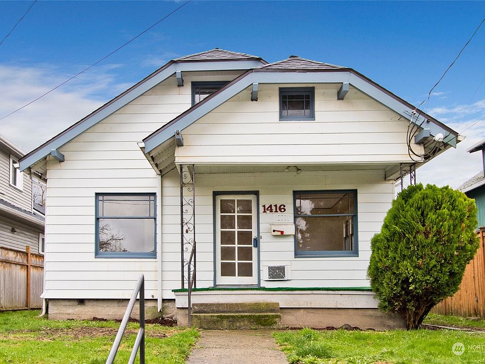 Front Elevation>