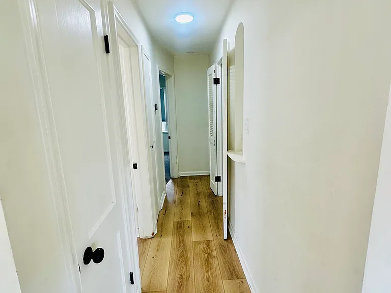 21801 Cushing Ave — Photo 9
