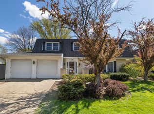 1961 Oxnard Dr, Downers Grove, IL 60516