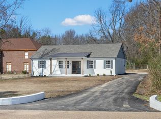 8260 Ellis Rd, Memphis, TN 38133