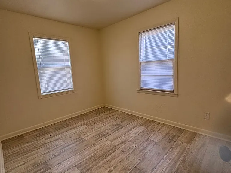 212 S Magnolia Dr — Photo 4