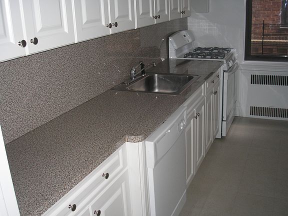 2nd image of 10915 Queens Blvd APT 3L
