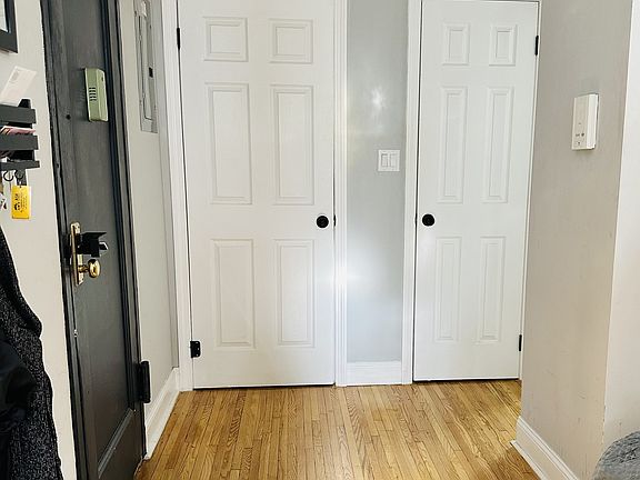2nd image of 6 W 75th St APT 5B