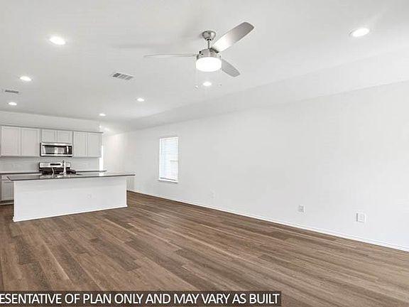 3rd image of 21718 Piazza Maggiore Ln