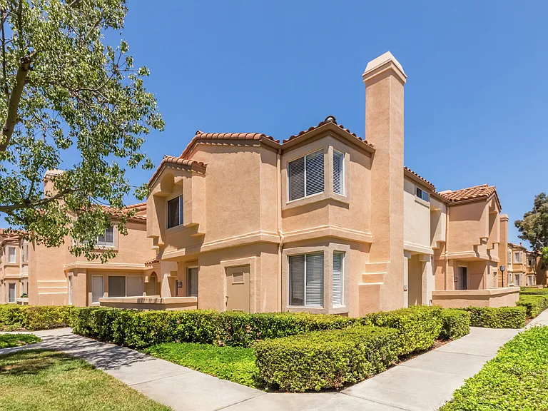 San Carlo Villa Apartment Homes — Photo 6