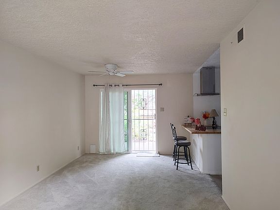 2nd image of 500 Circulo Gallegos NW
