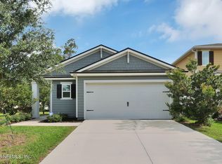 8117 Meadow Walk Ln, Jacksonville, FL 32256