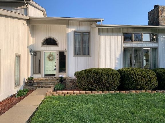 3rd image of 407 Winterham Dr