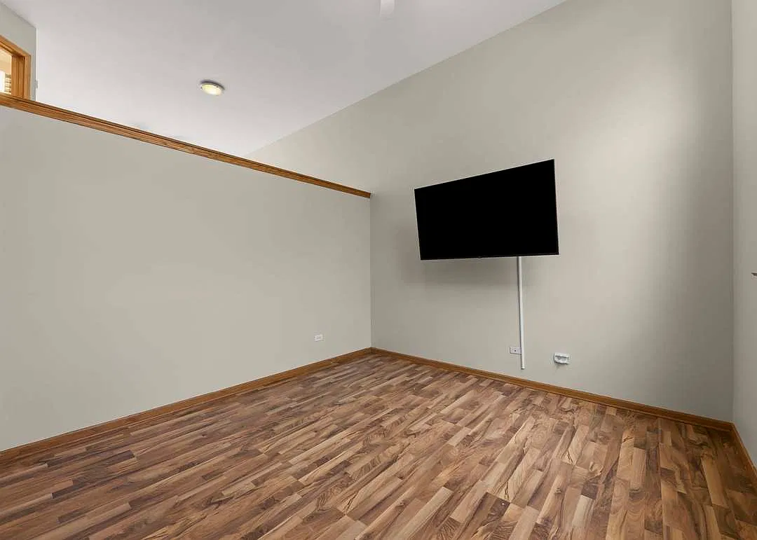 2 bed, 2.5 bath, 1360 sqft, $2,550 — Photo 4