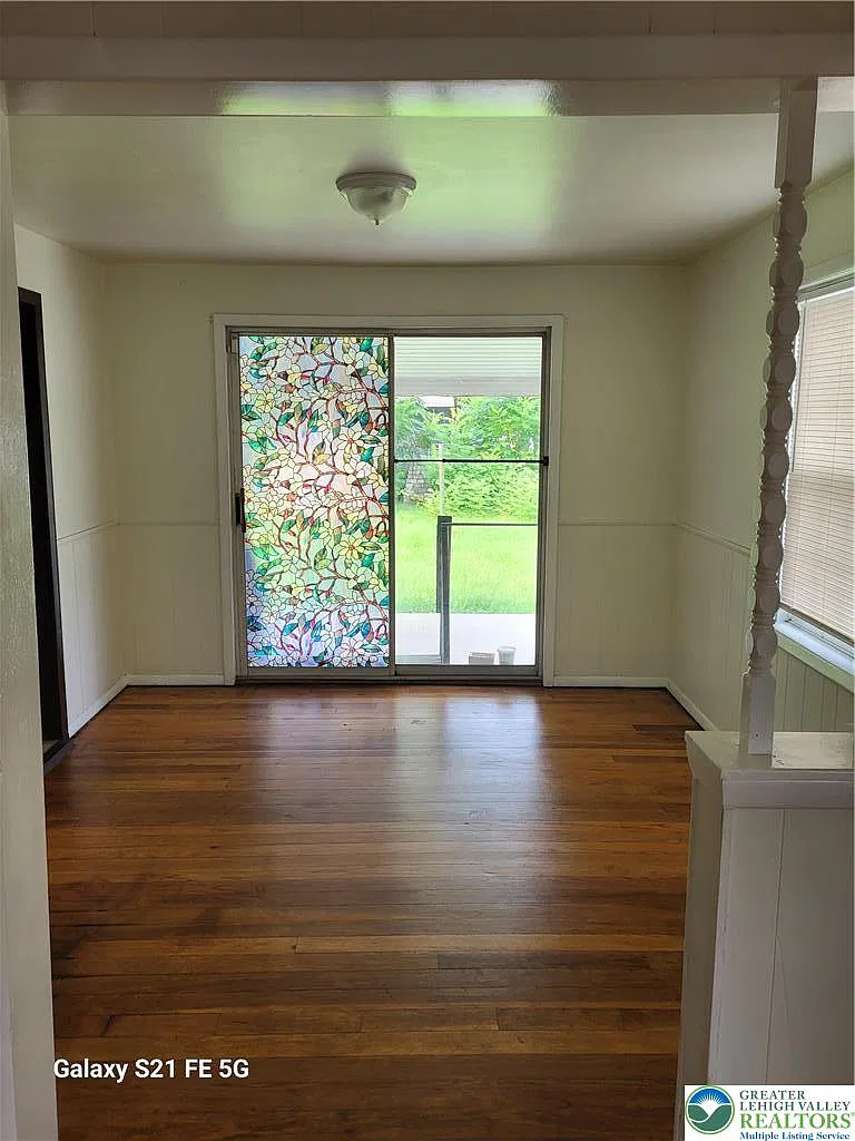 3 bed, 1.5 bath, 1104 sqft, $1,650 — Photo 4
