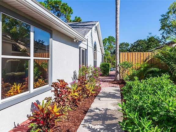 3rd image of 7809 Ontario Street Cir