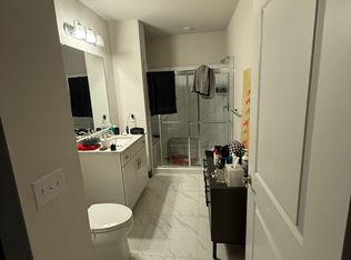 3925 Fair Ridge Dr APT 403, Fairfax, VA 22033