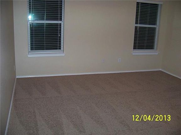 5th image of 331 Swenson Dr