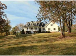 126 Brookside Dr, West Union, SC 29696