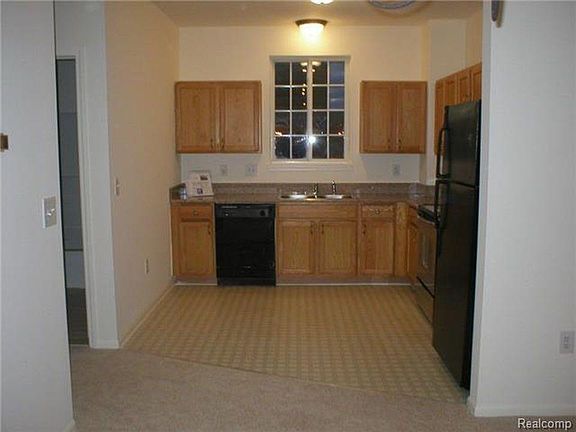 2nd image of 25560 Saint James
