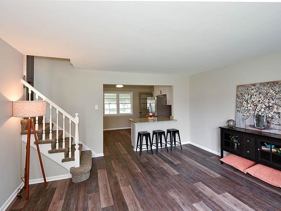 4th image of 1814 Spruce Ave