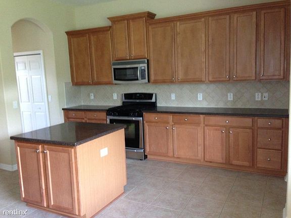 91700534_8826 Handel Loop_Land O Lakes_FL_2017-2