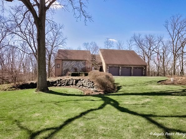 4901 Hill Rd, Richmond, IL 60071