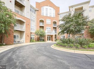 2610 Chapel Lake Dr APT 401, Gambrills, MD 21054