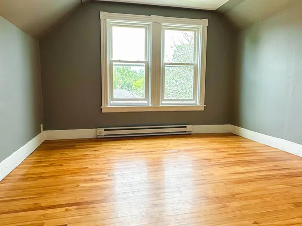 19 Maple Tree Ln #3, Worcester, MA 01602