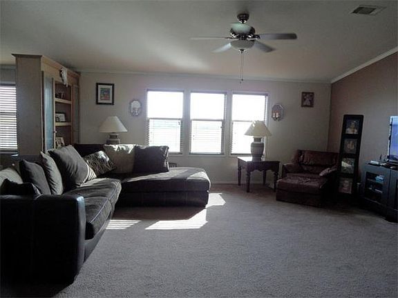 4th image of 105 Yaupon Dr
