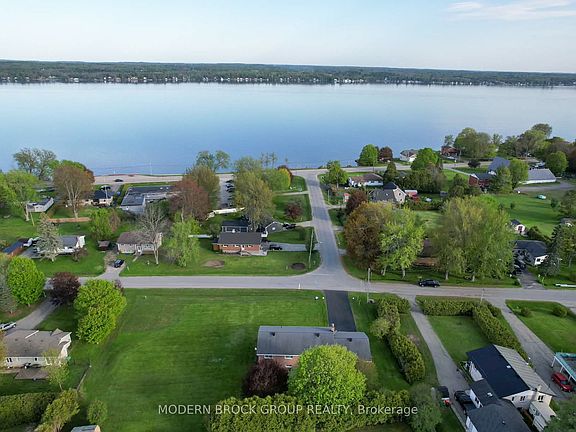3rd image of 24 Bernard Cres