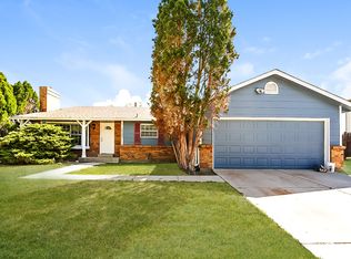 19547 E Iowa Cir, Aurora, CO 80017