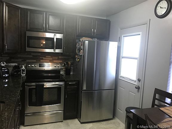 2nd image of 1601 NE 191st St #B414