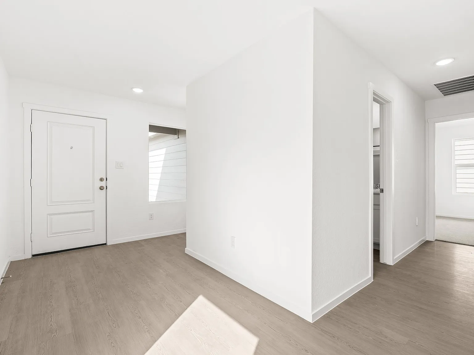 4 bed, 1600 sqft, $1,750 — Photo 3