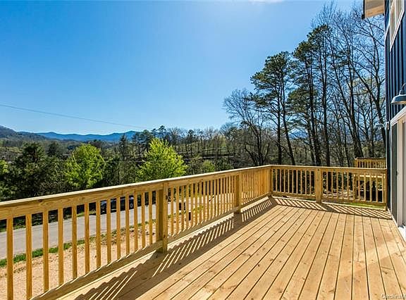 4th image of 117 Thomas Park Dr #2