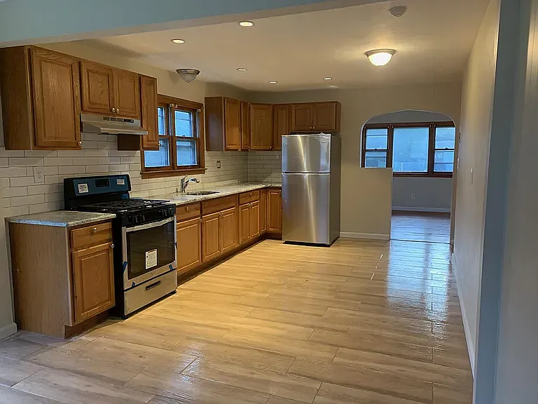 388 Durand Ave — Photo 7