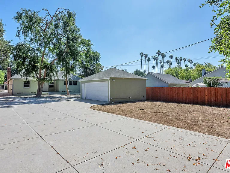 1091 Palm Ter — Photo 29