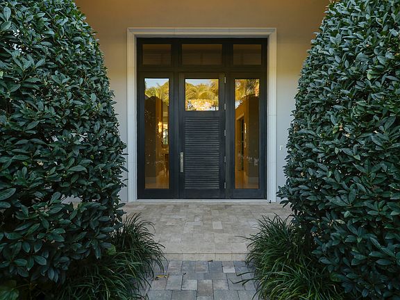 4th image of 12209 Plantation Way