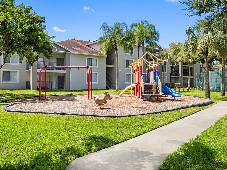 Tamarac FL apartments For Rent | Coral Vista Luxury Apartments | Apartments near Coral Springs
