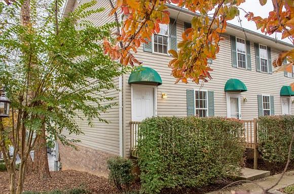 1st image of 11 Lake Village Ct