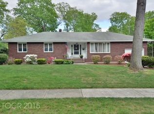 11 Hershey Rd, Wayne, NJ 07470