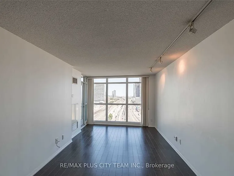 18 Yonge St #1809 — Photo 2