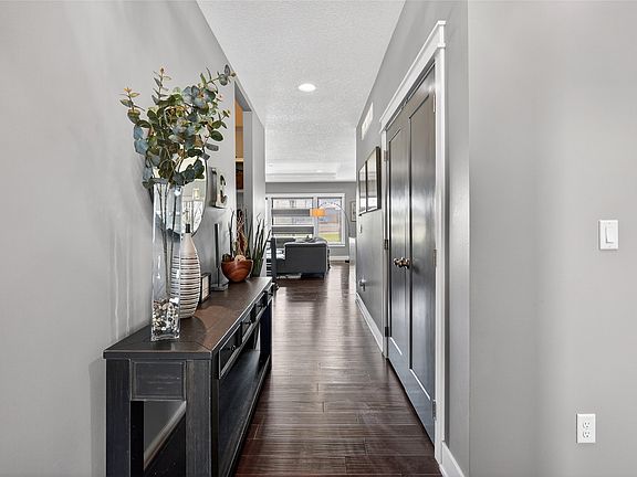 4th image of 340 NE Hawk Cir