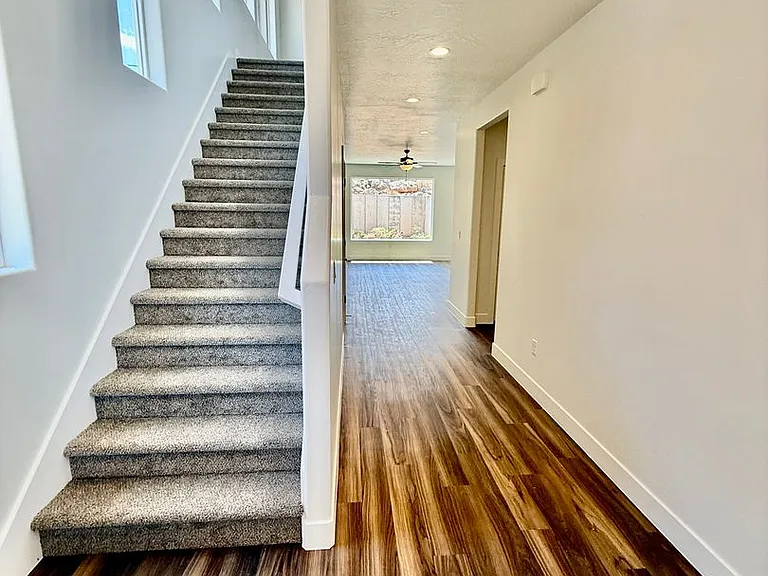 4252 E El Capitan Way — Photo 38