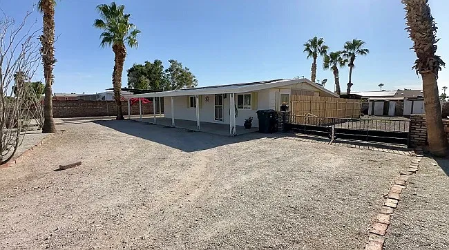 2 bed, 944 sqft, $1,375 — Photo 2